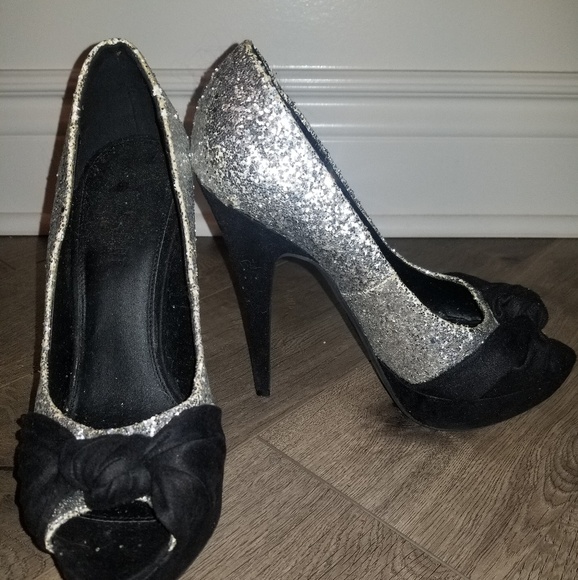 Silver Glitter & Black Platform Heels - Picture 1 of 3